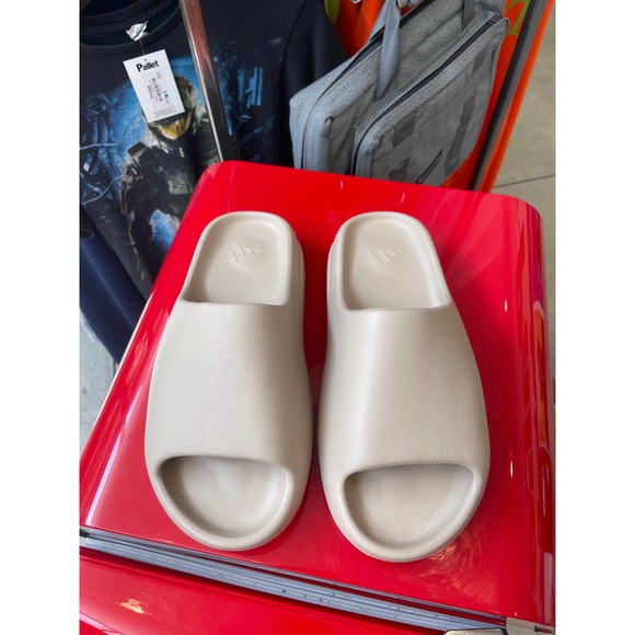 Yeezy Slide Pure Size 9